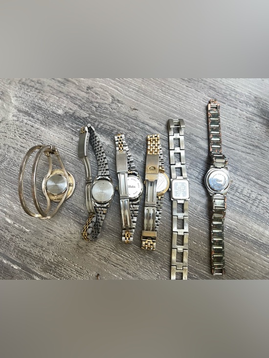 Valuable Multi-Tone Watch Lot main image 12